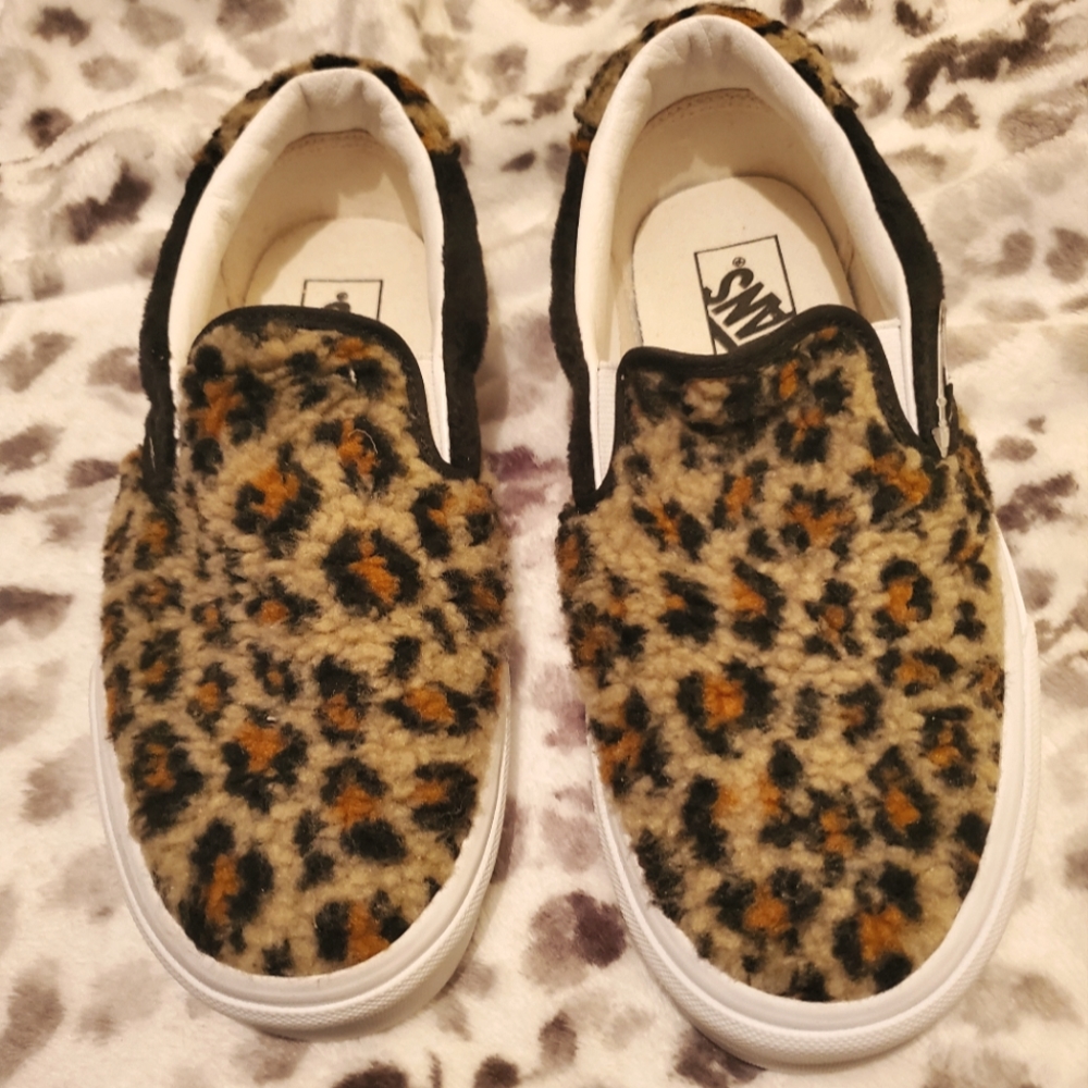 Women's Faux Fur Platform Cheetah Van's Size 9